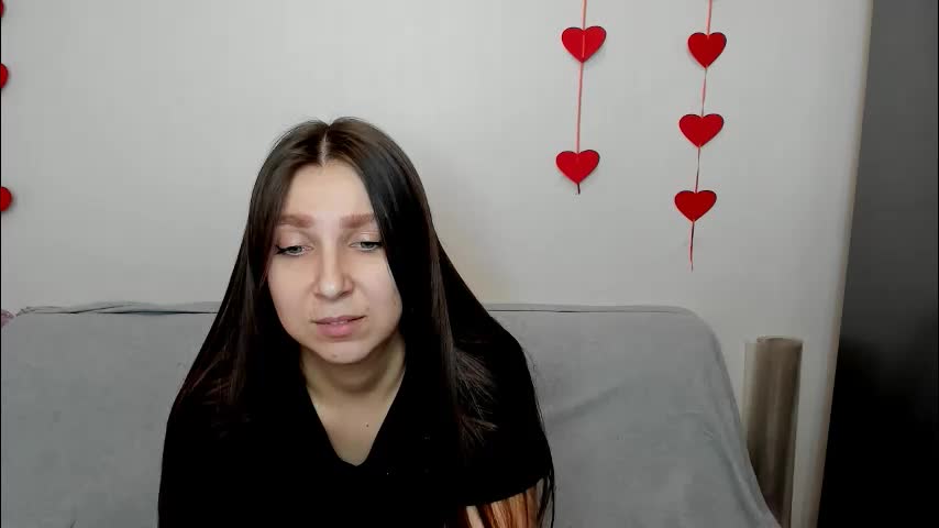 sinthiahug Live Sex February 18, 2026