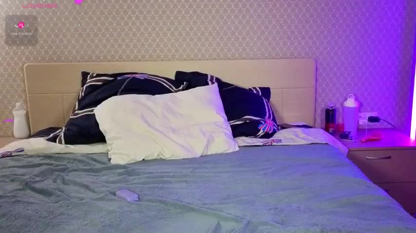 cutie-fox20 Live Sex February 19, 2026