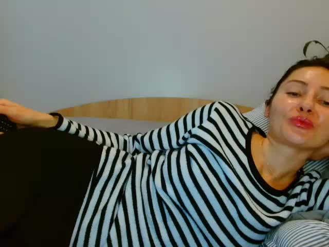 Irina9793 Live Sex February 19, 2026