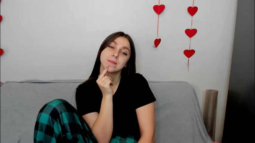 sinthiahug Live Sex February 19, 2026