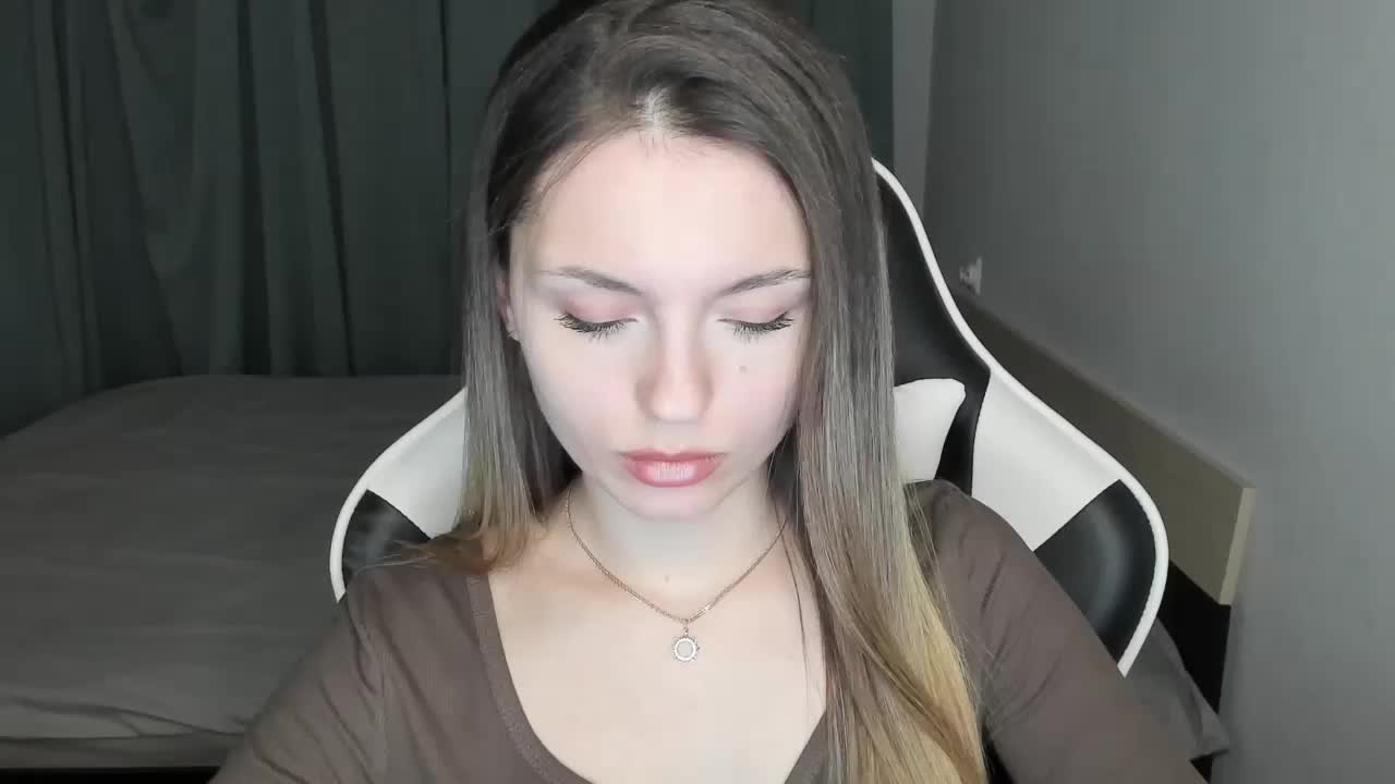 EmiMe Live Sex February 19, 2026