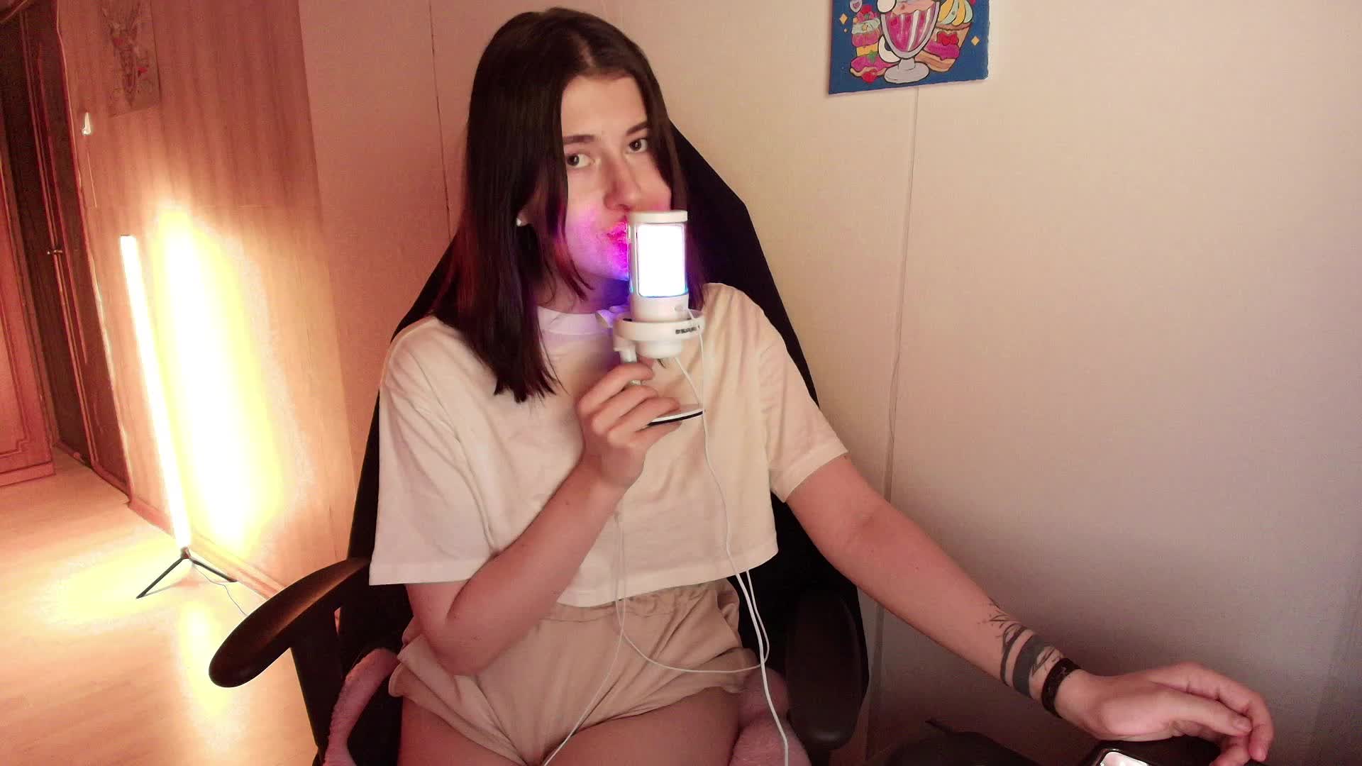 KristinaScott Live Sex February 19, 2026