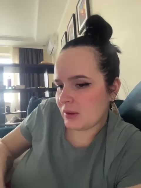 Lizzi-Peach Live Sex February 19, 2026