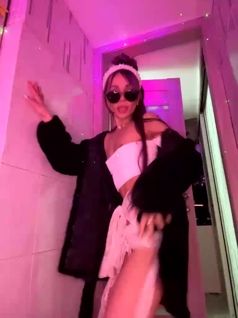 VIP17CoupleDream Live Sex February 20, 2026