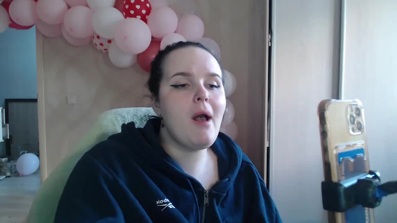 Lizzi-Peach Live Sex February 20, 2026