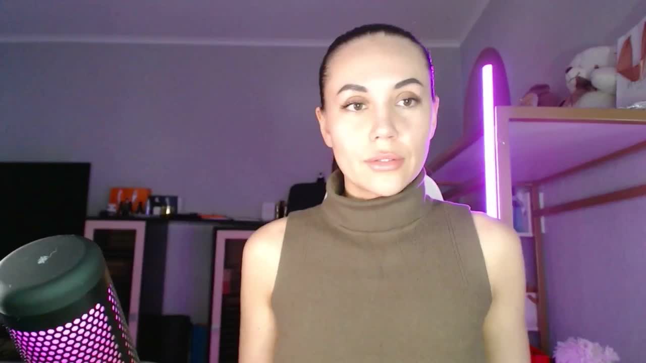 QWEENII Live Sex February 20, 2026