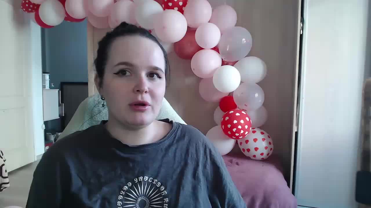 Lizzi-Peach Live Sex February 21, 2026