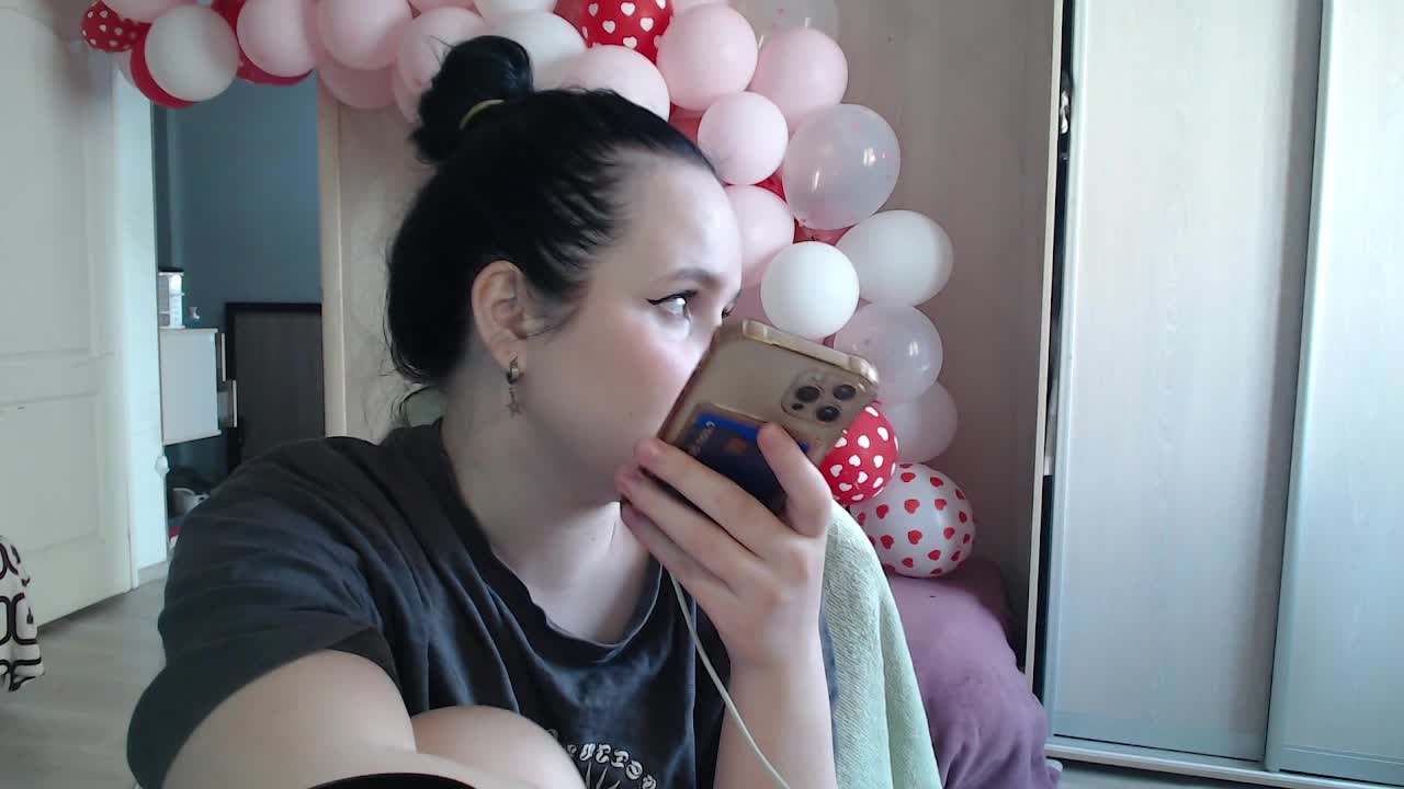 Lizzi-Peach Live Sex February 21, 2026