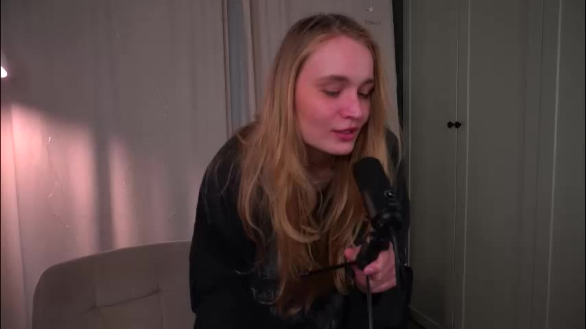 lisa_schiele Live Sex February 21, 2026