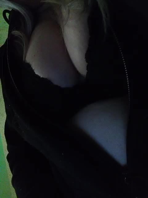 EveHugs Live Sex February 22, 2026