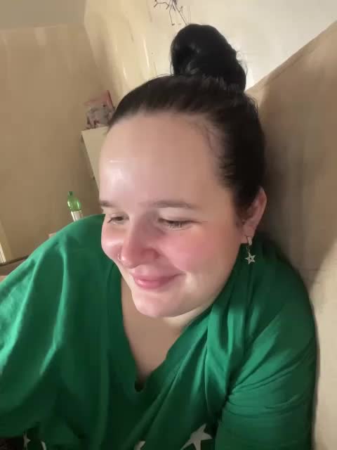 Lizzi-Peach Live Sex February 22, 2026