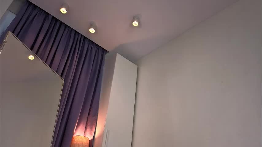 elfiecollins Live Sex February 25, 2026