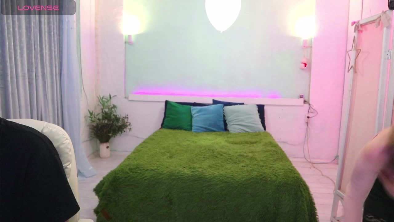 AlisaAleks Live Sex February 25, 2026