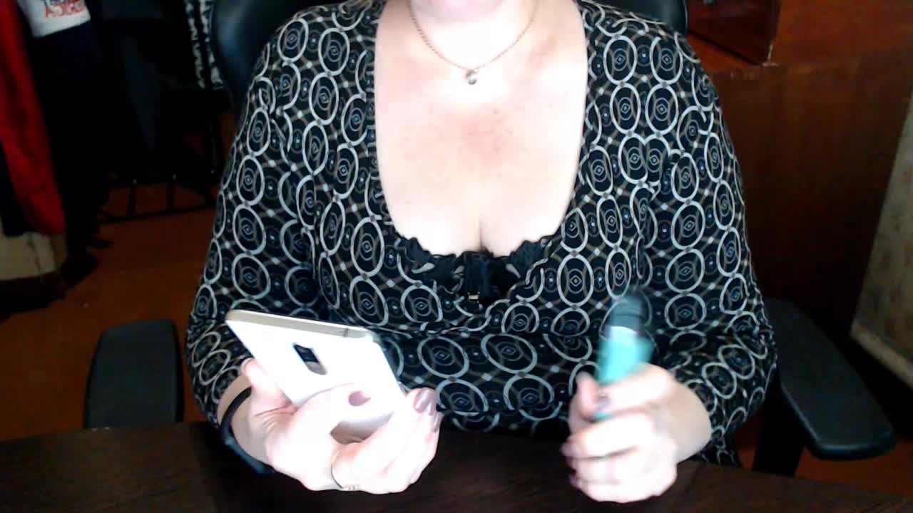 Alisa1917 Live Sex February 25, 2026