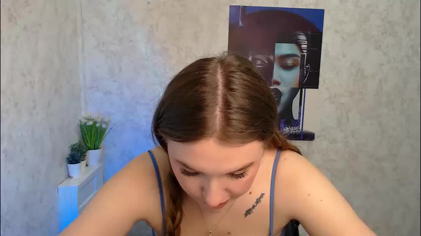 _julianaini_ Live Sex February 25, 2026