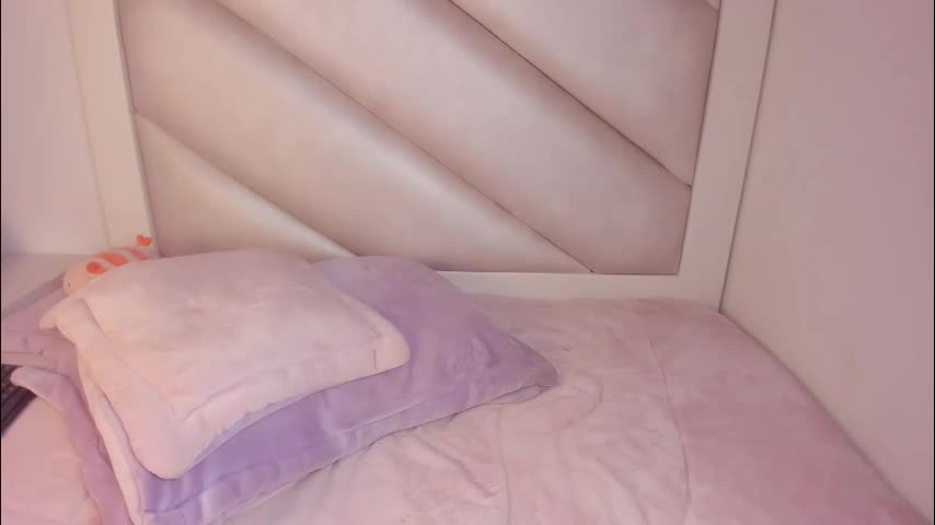 jadeestudios Live Sex February 25, 2026