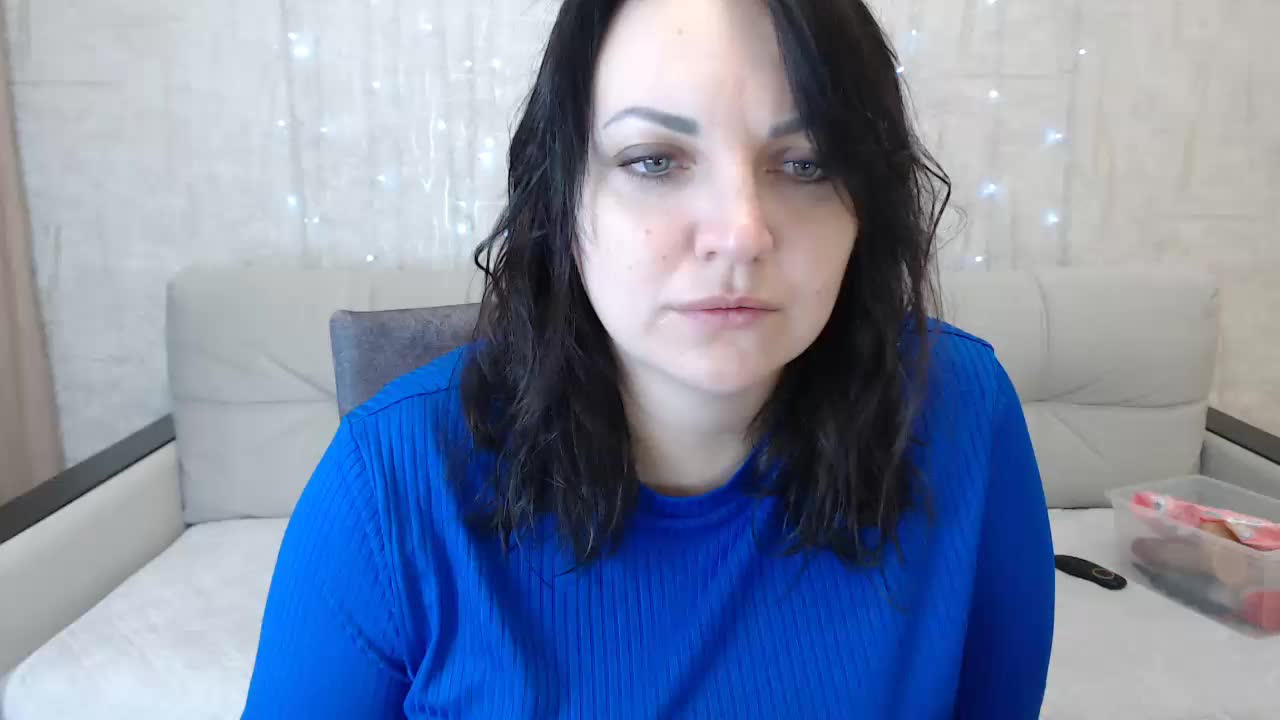 JenniferTheChic Live Sex February 25, 2026