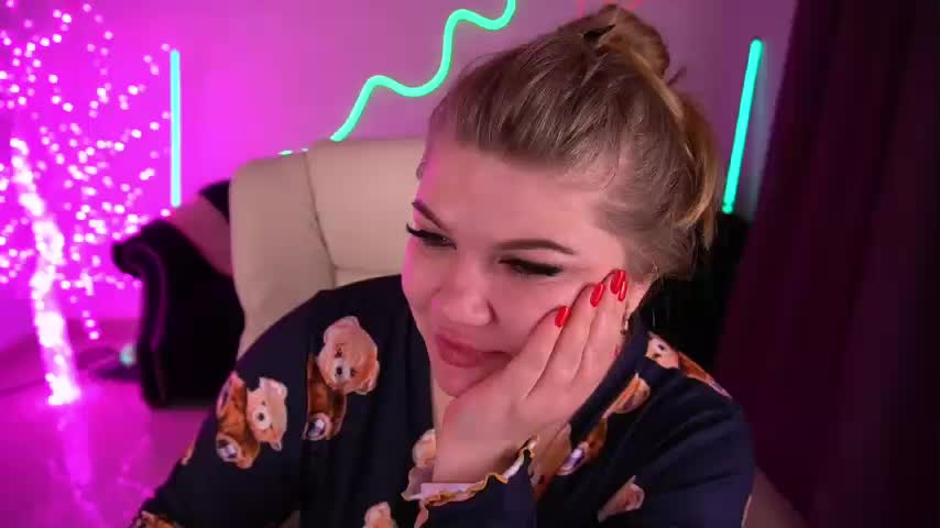 AmellyWhite Live Sex February 25, 2026