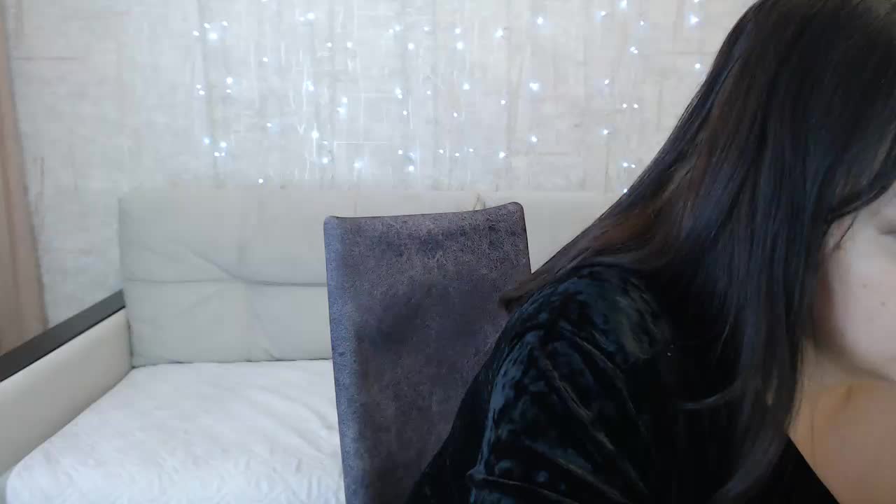 JenniferTheChic Live Sex February 25, 2026