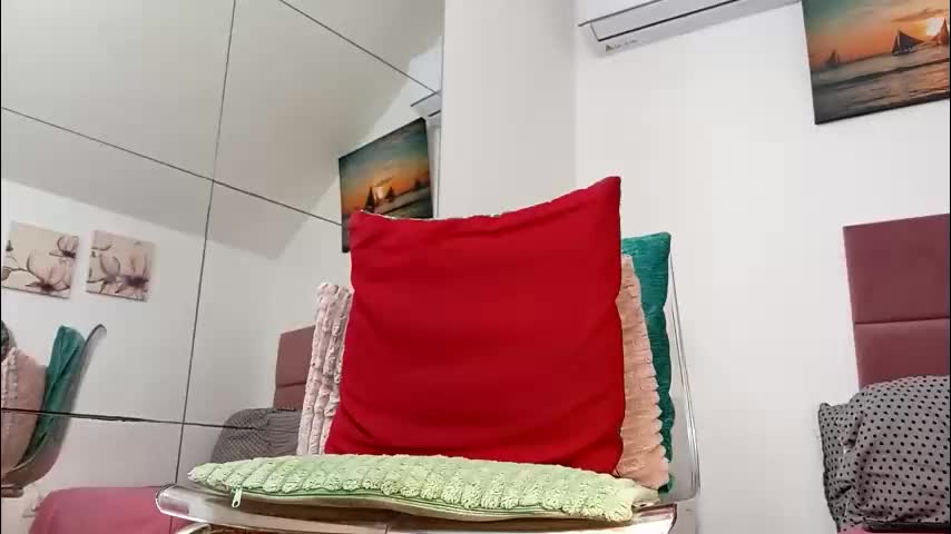 julianejae Live Sex February 26, 2026