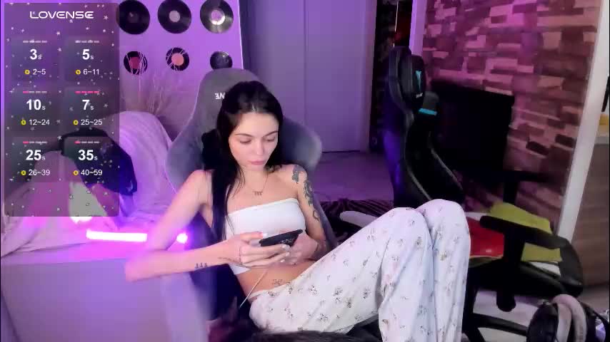 mariella__adams Live Sex February 26, 2026