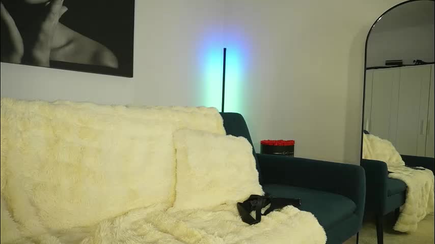 izy_bellee Live Sex February 26, 2026