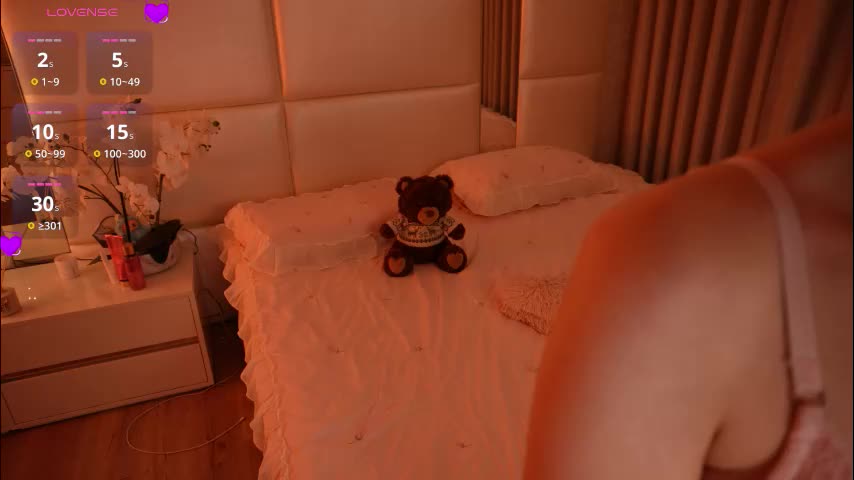 lilly_colins Live Sex February 27, 2026