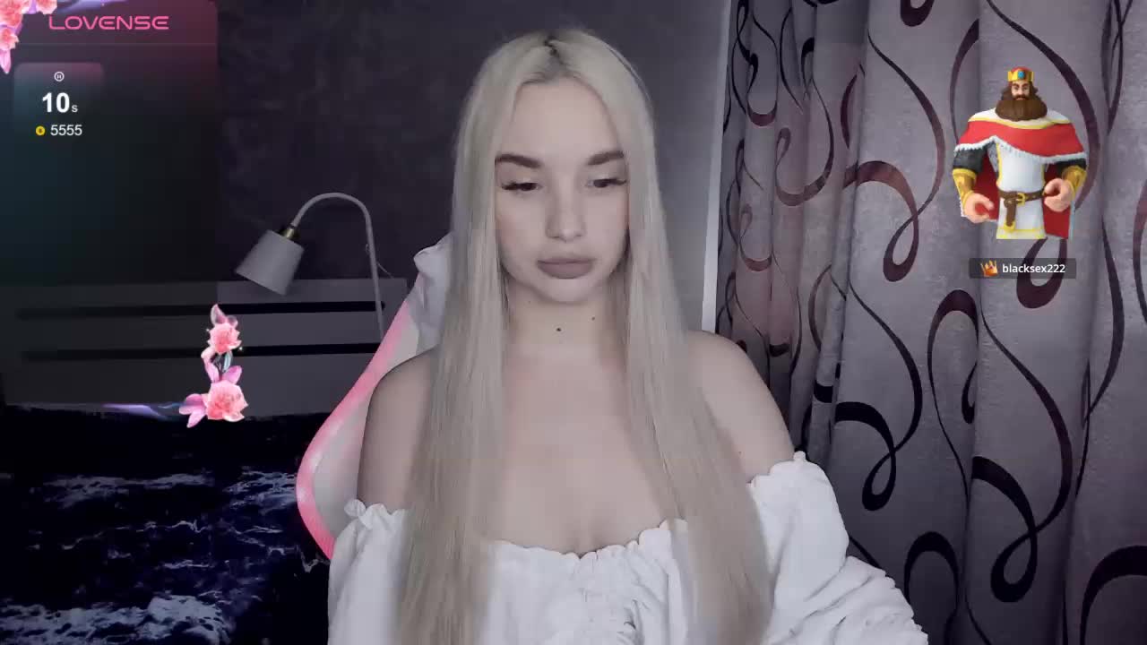 KiraKrox Live Sex March 1, 2026