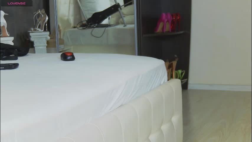 hefner_girl Live Sex March 1, 2026