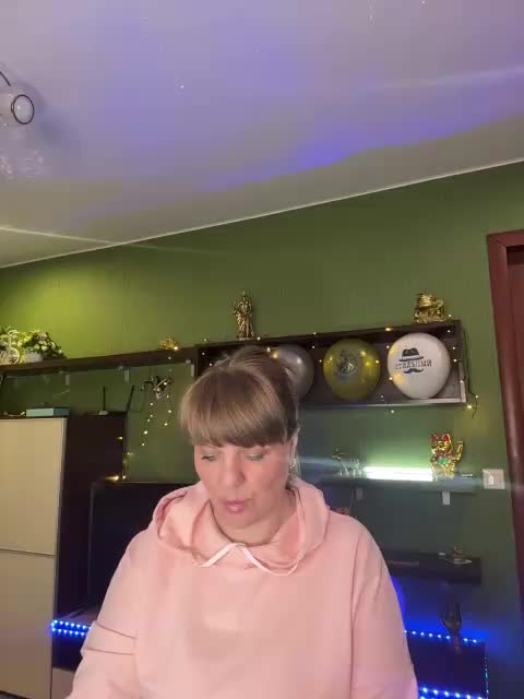 Veronika_Gold Live Sex March 2, 2026