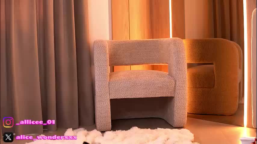 vanessasimon Live Sex March 4, 2026