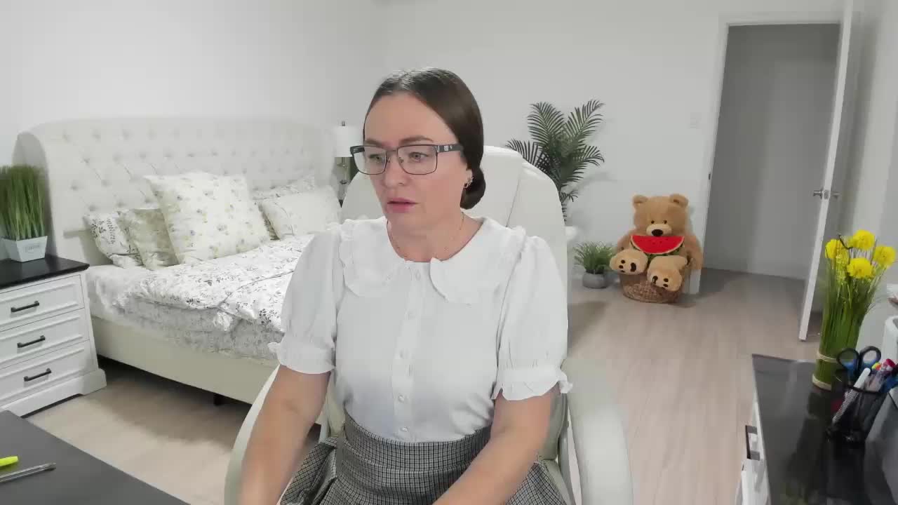 -Michelle- Live Sex March 4, 2026