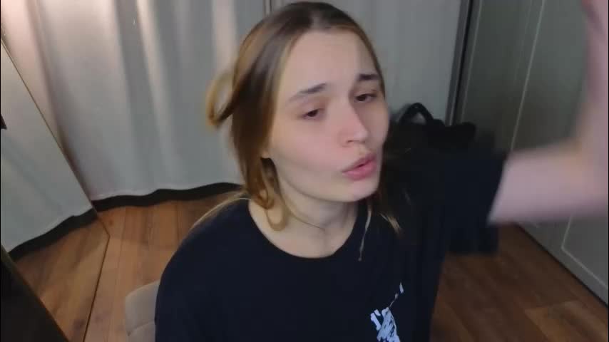 lisa_schiele Live Sex March 4, 2026