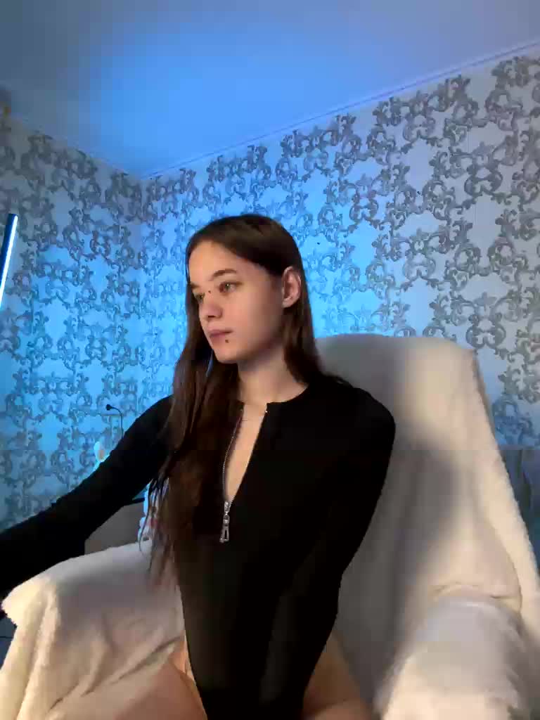 KikiSoHigh Live Sex March 4, 2026