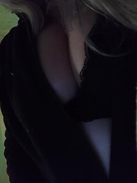 EveHugs Live Sex March 6, 2026