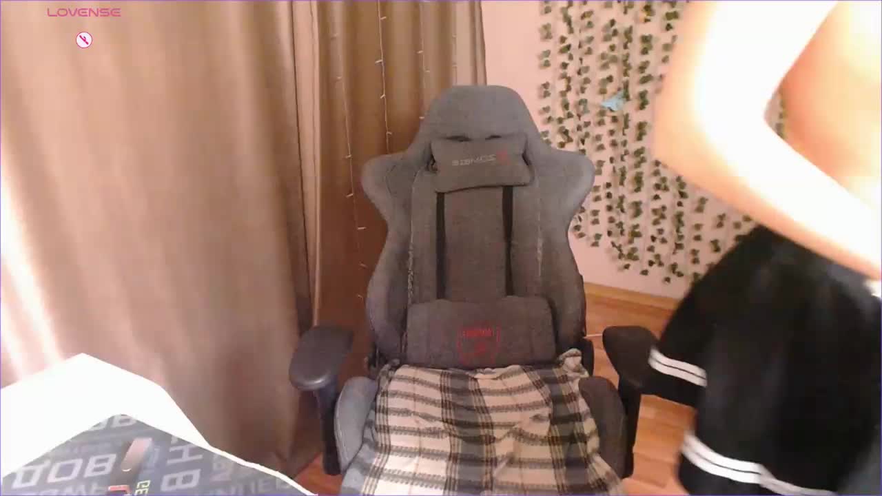 Pussy-Juice Live Sex March 7, 2026