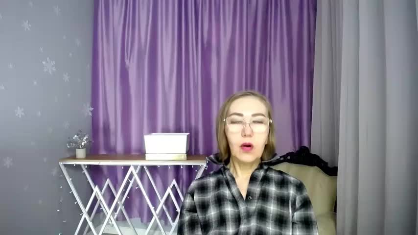 queen_a_n_i Live Sex March 8, 2026