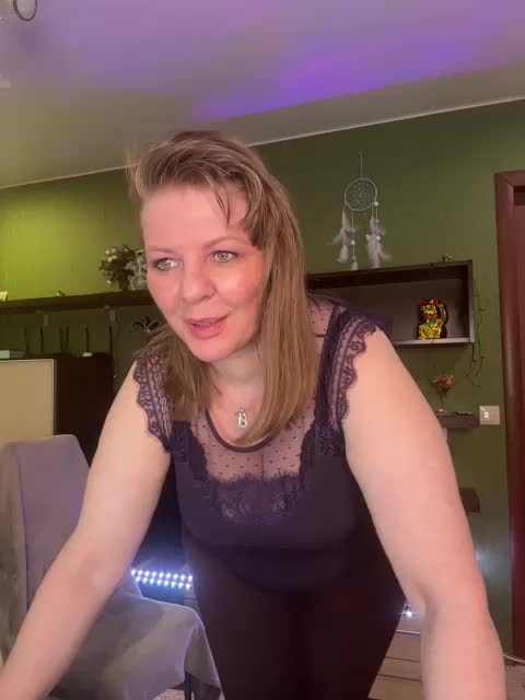 Veronika_Gold Live Sex March 8, 2026