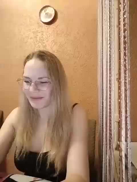 Milla Live Sex March 8, 2026