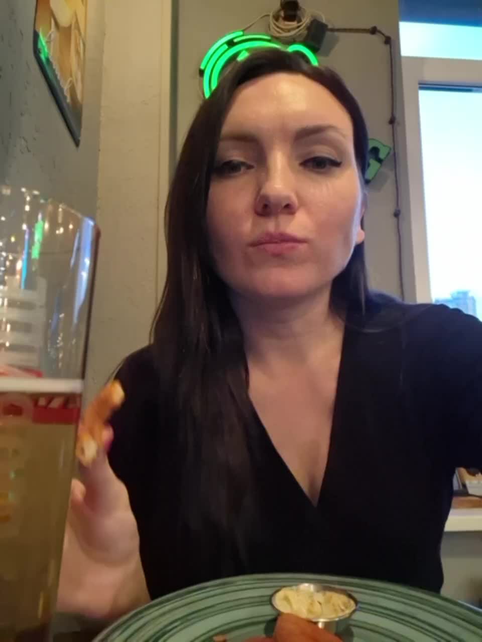 DIVORA Live Sex March 8, 2026