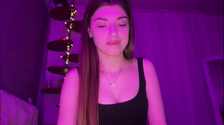 dianaa_lee Live Sex March 10, 2026