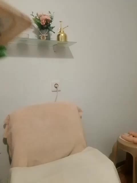 Lady_in_Red Live Sex March 10, 2026