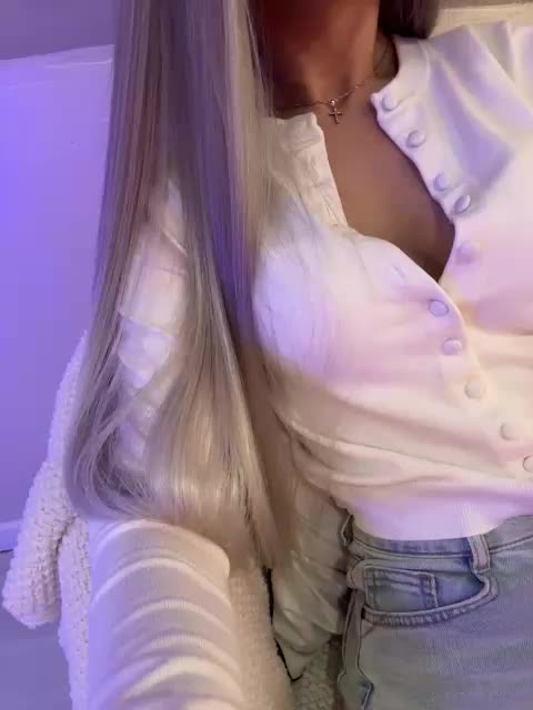 PauLiiine Live Sex March 11, 2026