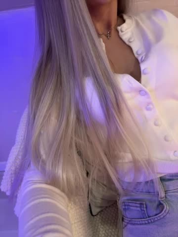 PauLiiine Live Sex March 11, 2026