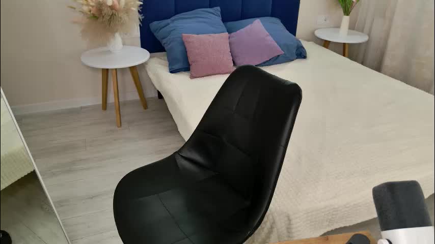 alexis_lovelyy Live Sex March 11, 2026