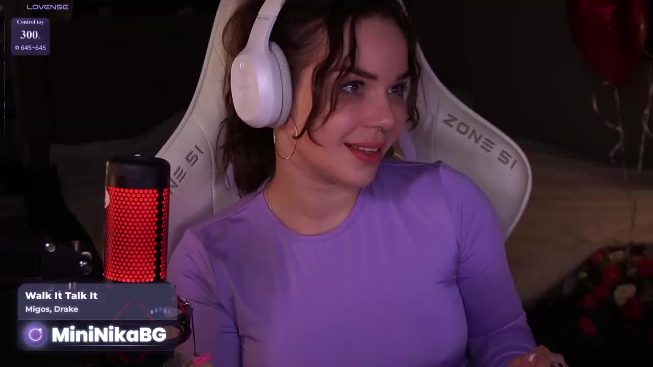 MiniNika Live Sex March 11, 2026