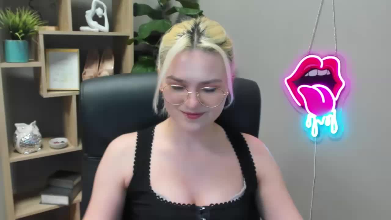 SweetLilyxo Live Sex March 12, 2026