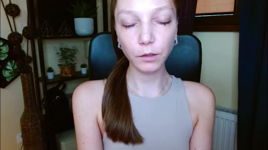 emilly_xkiss Live Sex March 12, 2026