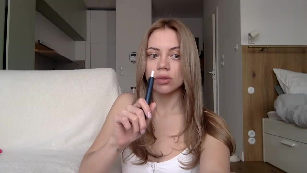 krazyBitch Live Sex March 13, 2026