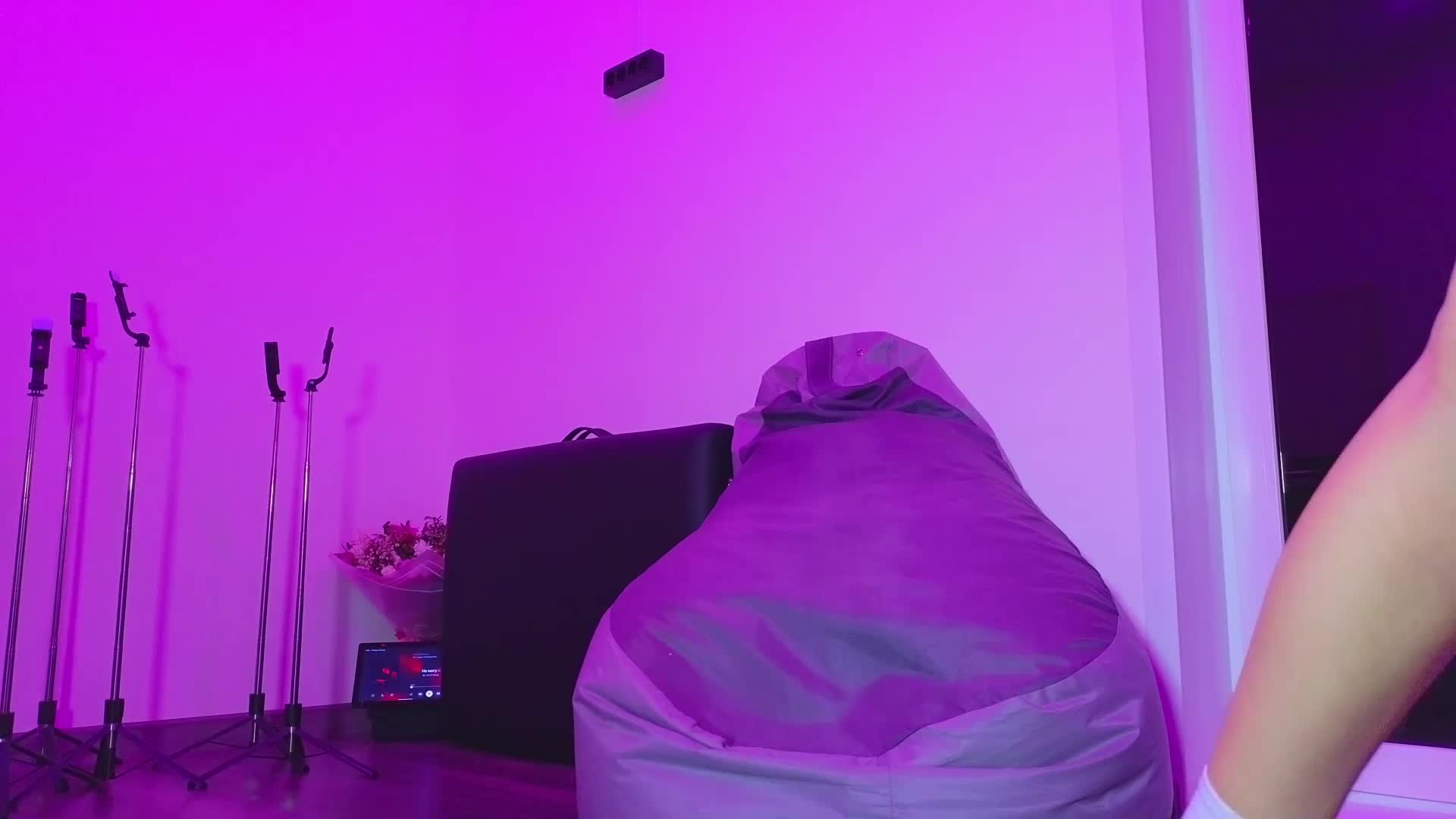 misss-vikki Live Sex March 14, 2026